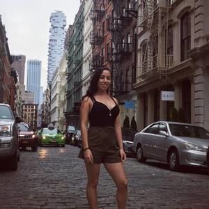 Meet your Posher, Daniela